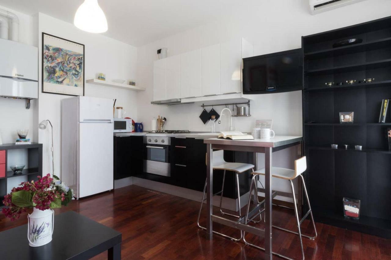 Italianway - Carrara 5 Apartment Milan Bagian luar foto