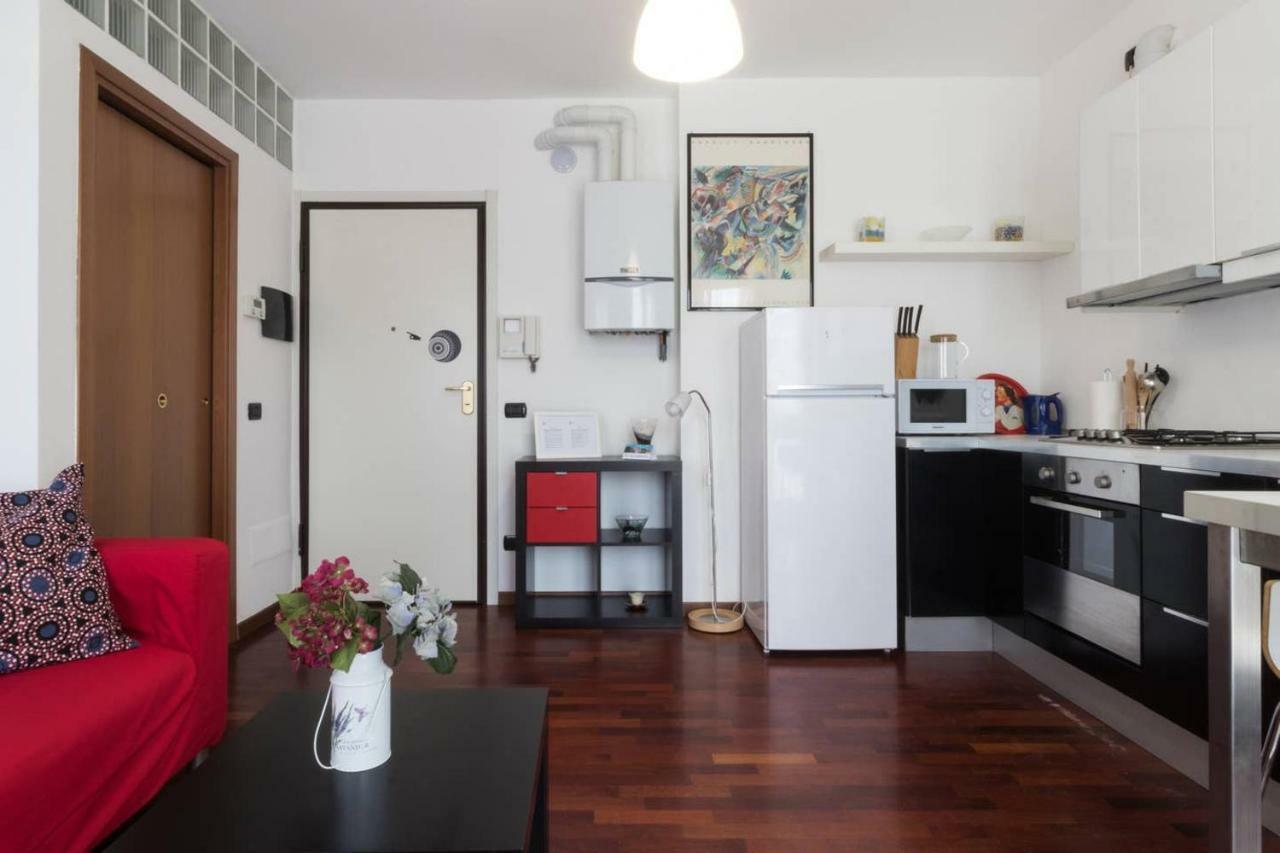 Italianway - Carrara 5 Apartment Milan Bagian luar foto