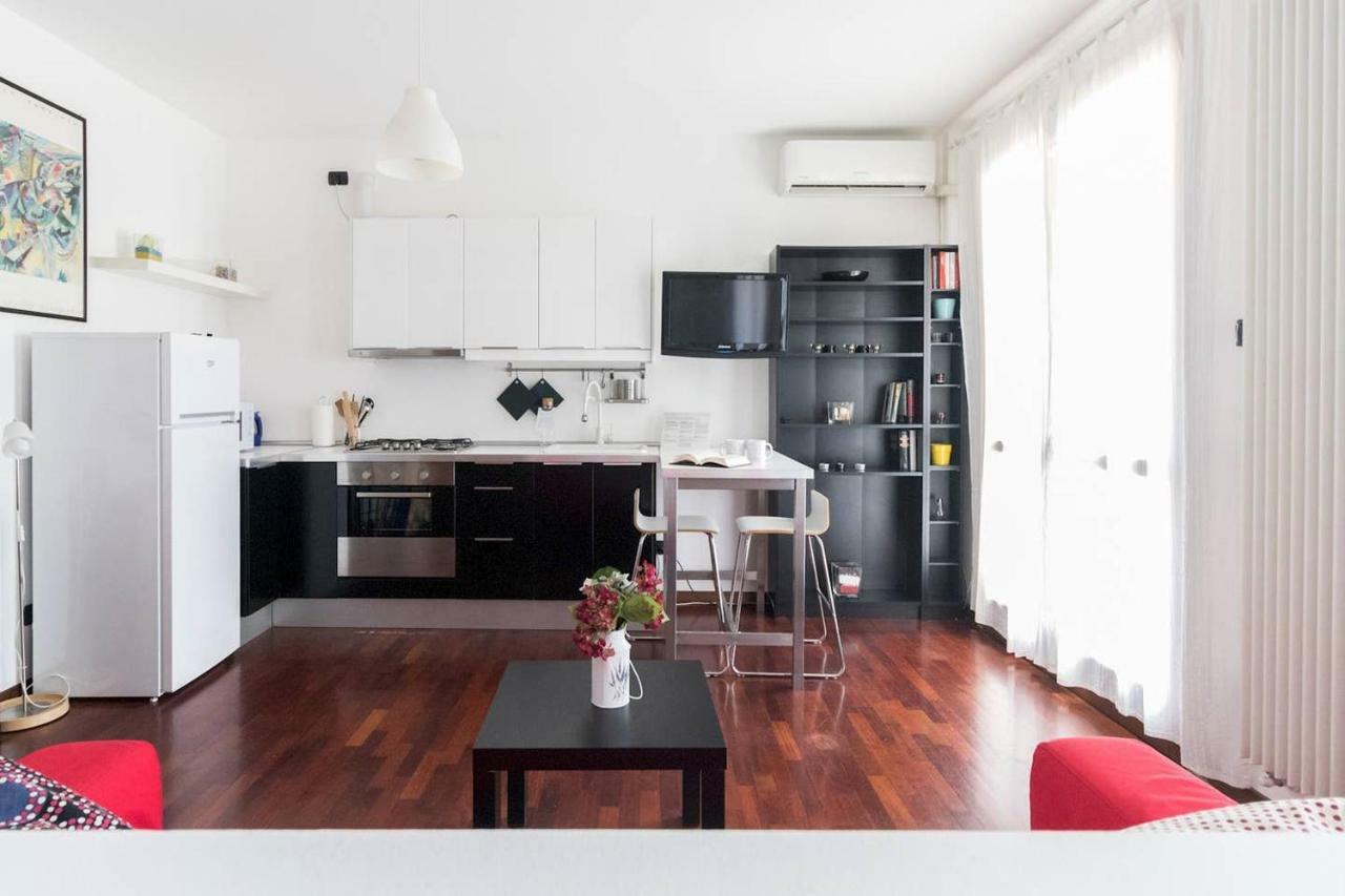 Italianway - Carrara 5 Apartment Milan Bagian luar foto